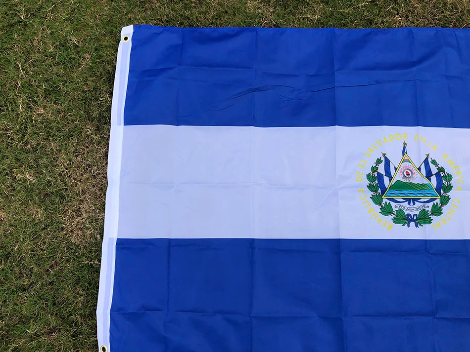 El Salvadors flagga